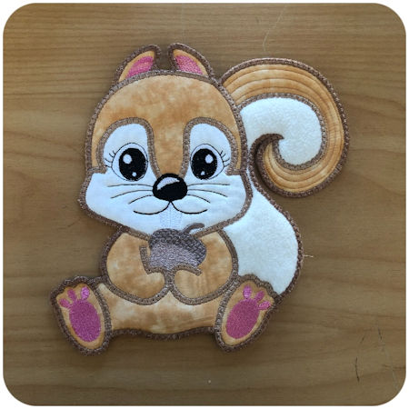 Large Applique Squirrel by Kreative Kiwi - 450