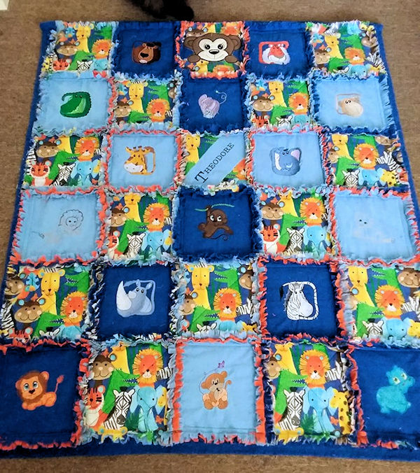 Raggy Quilt made with free designs by Jody