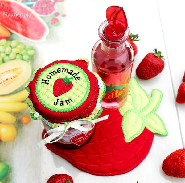 Strawberry set by Nadja