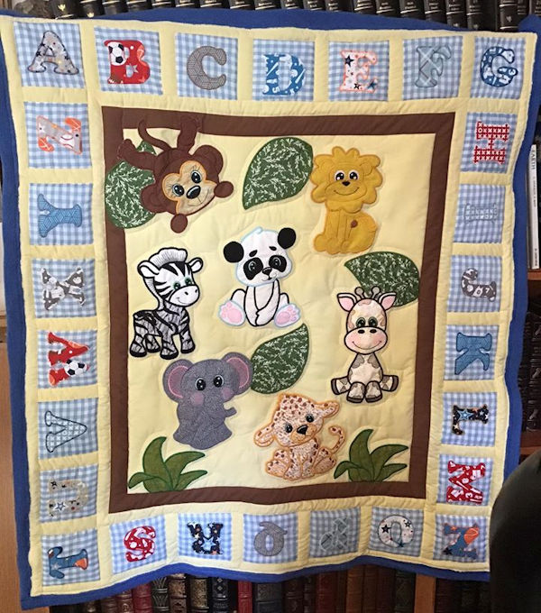 IW-Jungle Animal Quilt by Victoria